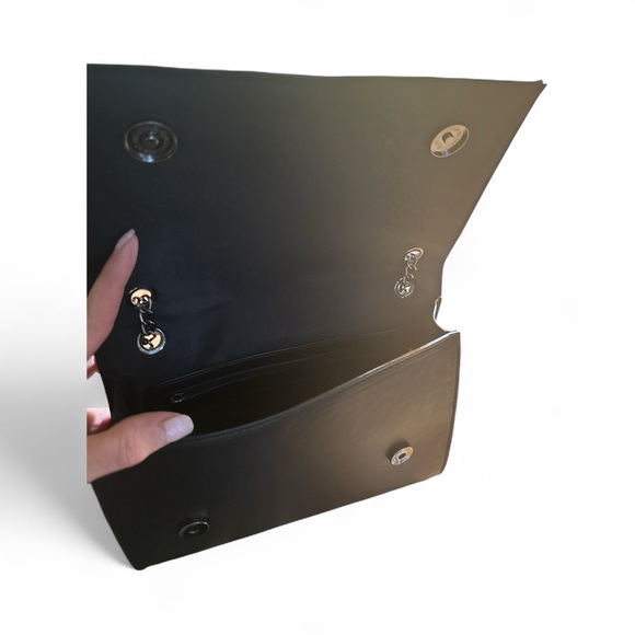 ✨ NWT Badgley Mischka Vegan Leather Chain Shoulder Bag – Black & Gunmetal Glam ✨ - Picture 6 of 6